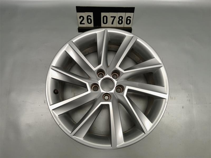 alu kolo disk kusovka Škoda Scala 657 601 025 D