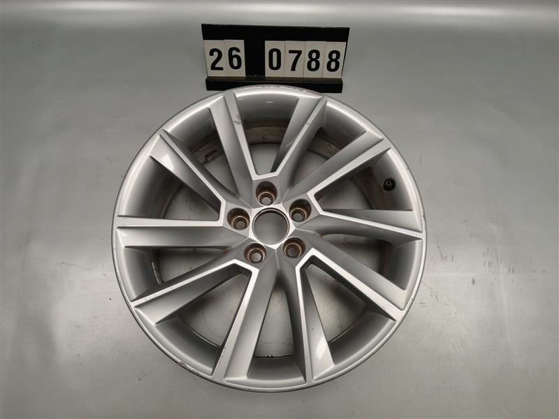 alu kolo disk kusovka Škoda Scala 657 601 025 D