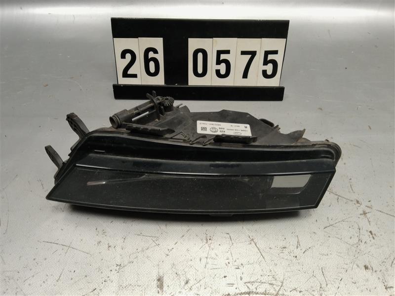 pravá přední mlhovka Škoda Octavia III 5E0 941 700 F