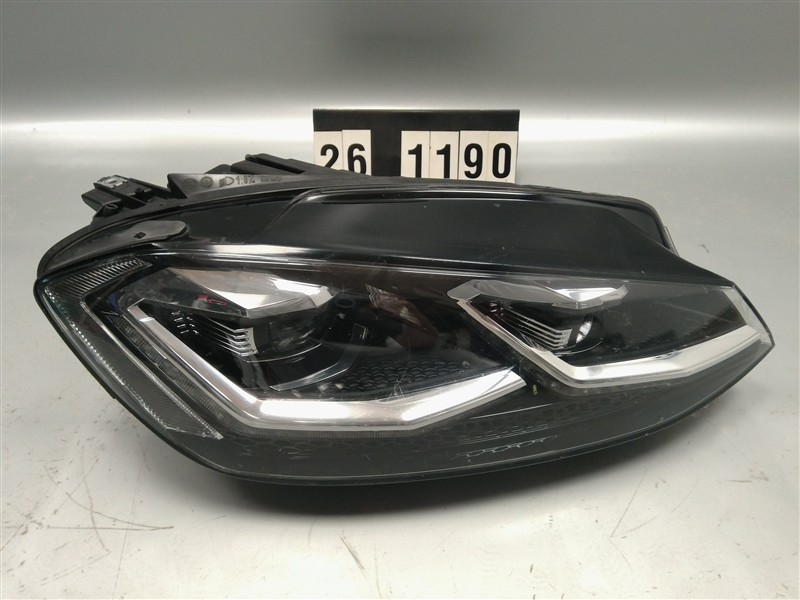 pravé přední led světlo vw golf 7