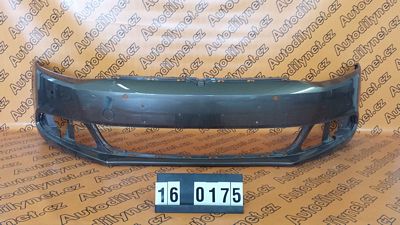 Přední nárazník Volkswagen Jetta 5C6 807 221B