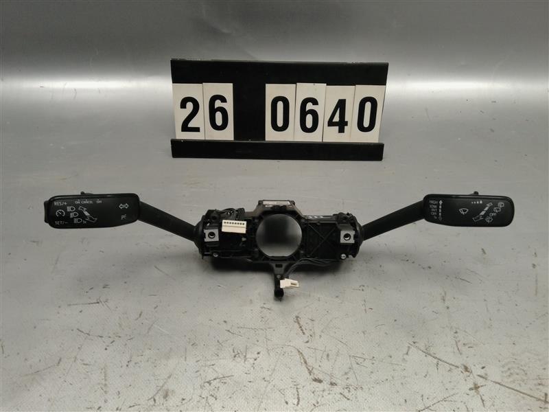 páčky pod volant Škoda Octavia III 5Q1 953 521 DK