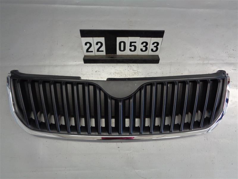 Škoda Superb 2 přední maska nárazníku 3T0 853 668 A