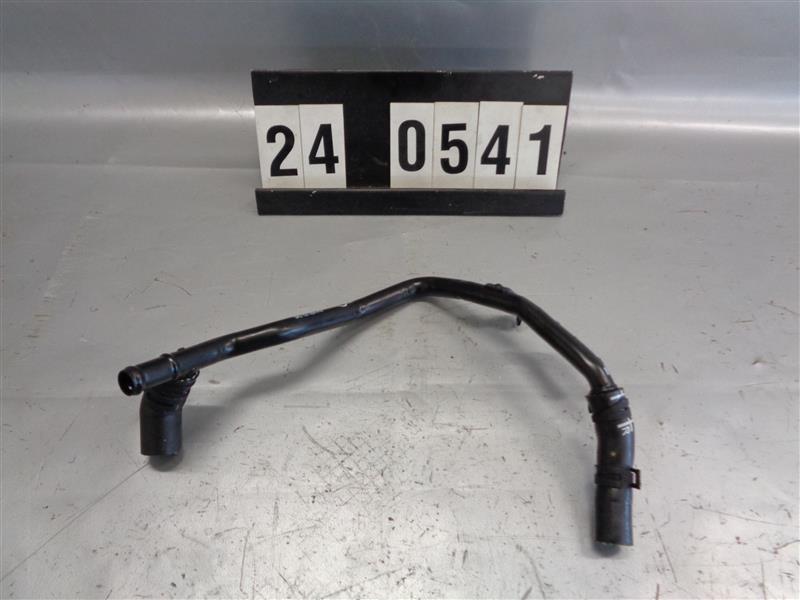 trubka vodní motor 2.0tdi seat škoda vw 04L121064AQ