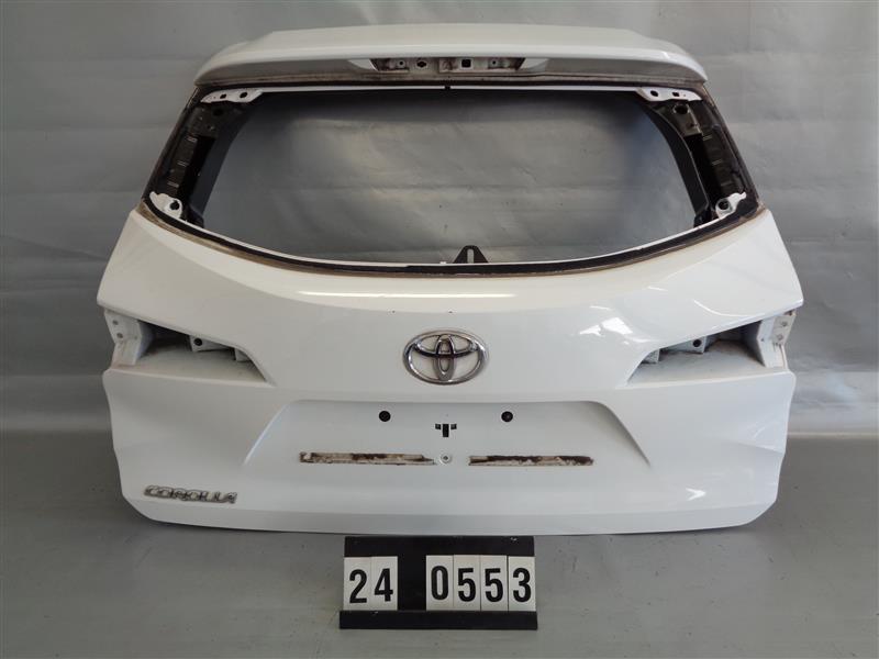 zadní páté dveře toyota corolla e21 kombi 2019