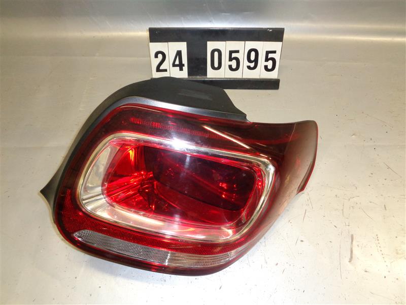 pravé zadní světlo citroen ds3