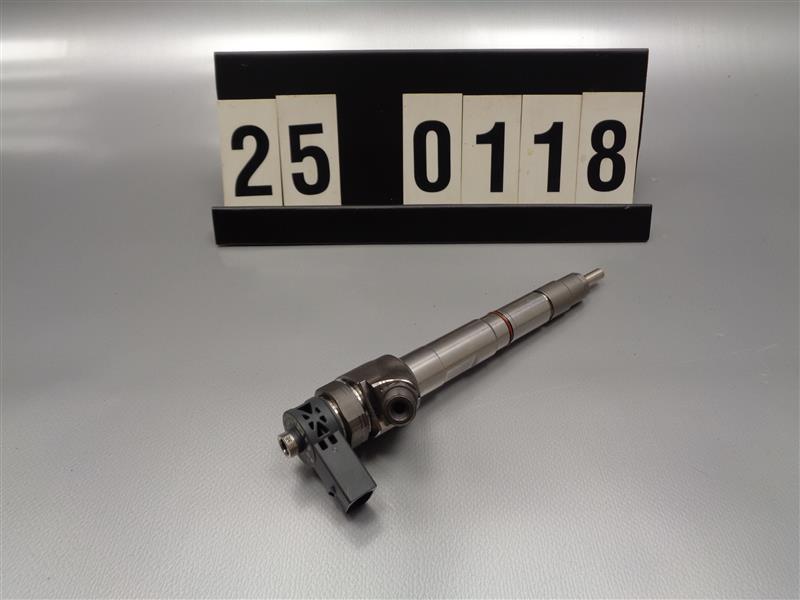 vřikovací tryska vstřikovač vw škoda 2.0tdi 04L130277AC