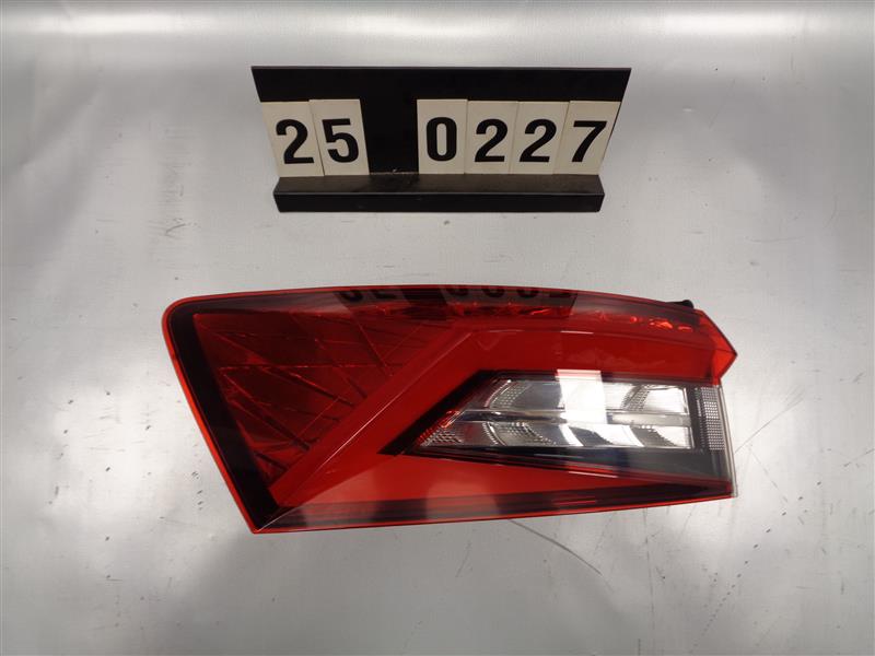 levé zadní led světlo škoda kodiaq