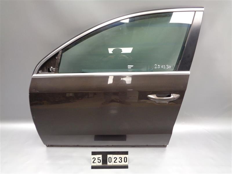 levé přední dveře vw passat b7 3AA