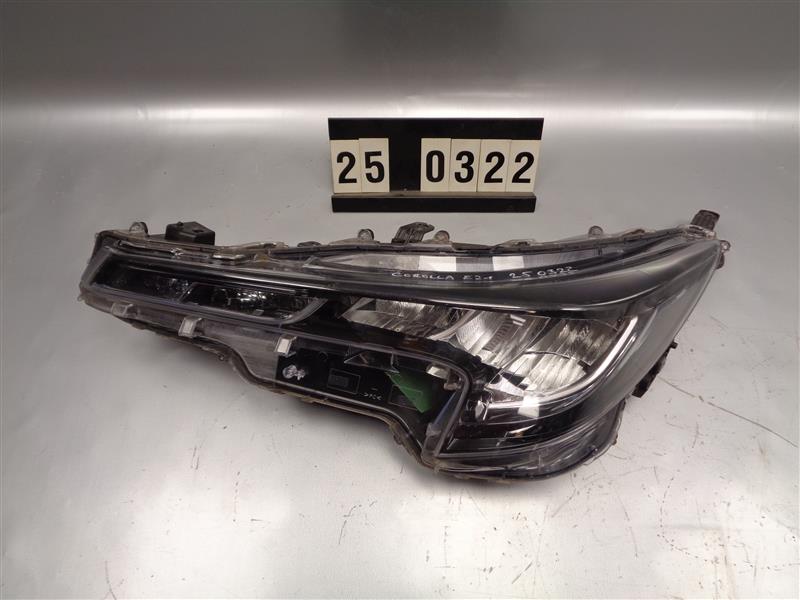 levé přední led světlo toyota corolla E21 90154118