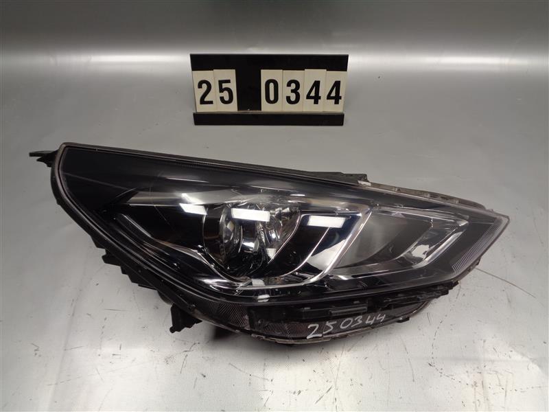 pravé přední světlo hyundai I30 G492113020