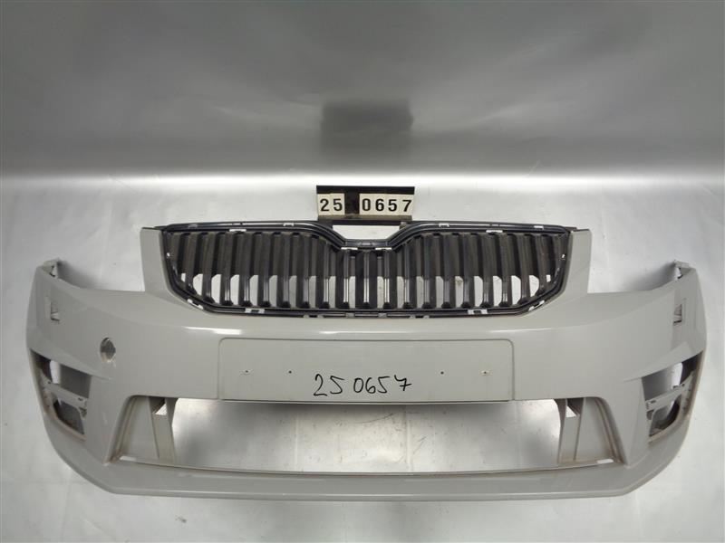 přední nárazník Škoda Octavia 3 RS 5E0 807 221 F