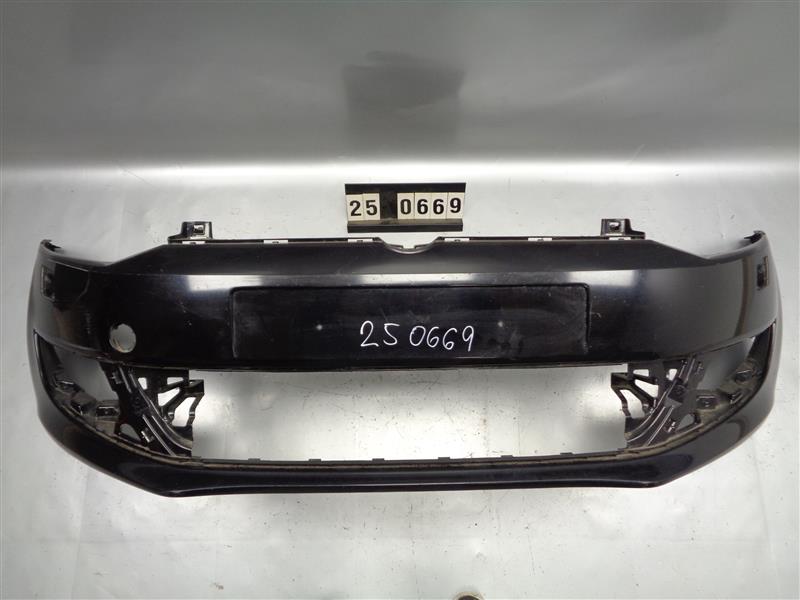 přední nárazník VW Polo 6R 2x díra ostřik 6R0 807 221