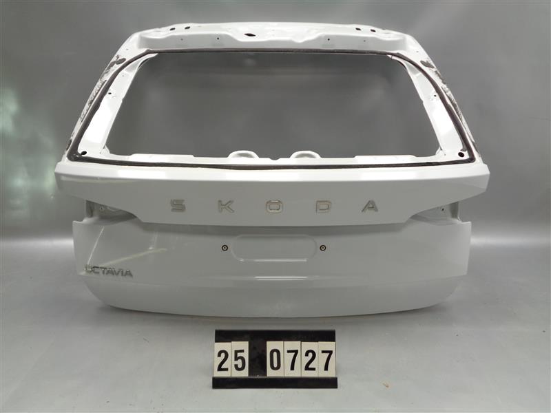 zadní páté dveře Škoda Octavia 4 kombi