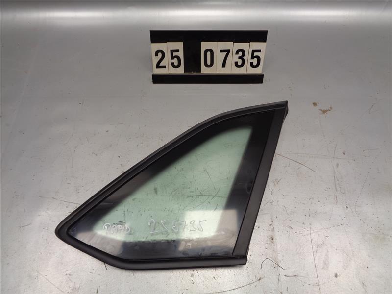 pravé zadní sklo okno kurfu Škoda Rapid 5JJ 845 298 H