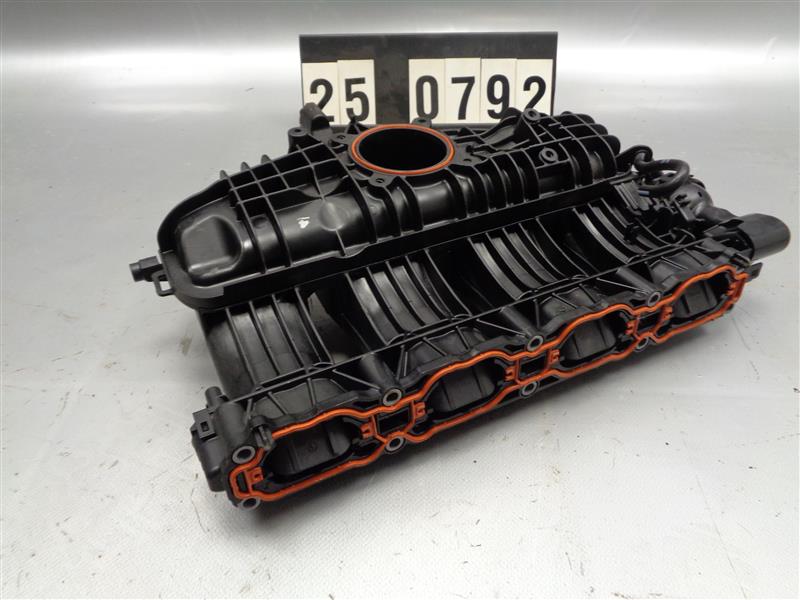 sání motoru 2.0 TFSI Škoda Seat Audi VW 06L 133 201 GP