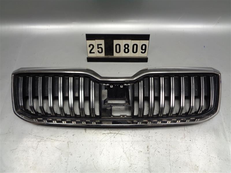 přední maska mřížka Škoda Superb 3 lift 3V0 853 653 G
