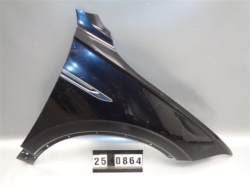 pravý přední blatník VW Touareg III 7G0 821 106