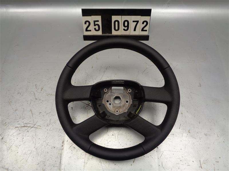 nově pošitý volant kůží VW Touran 1T0 419 091