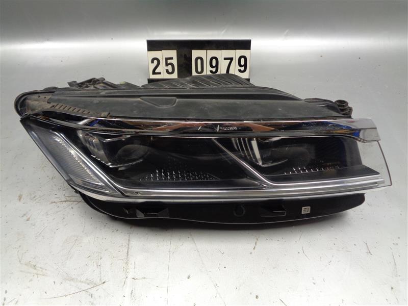 pravé přední full LED světlo VW Touareg 761 941 036 A