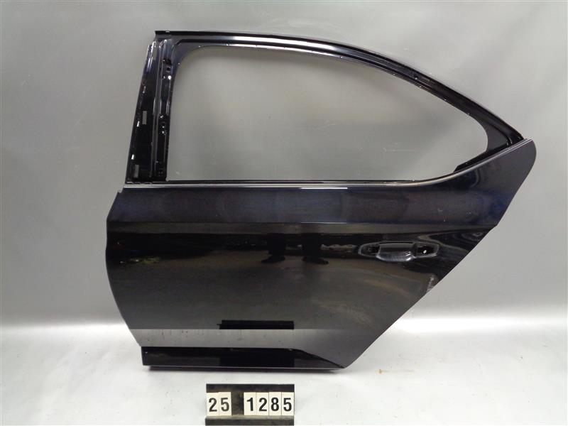 levé zadní dveře Škoda Superb III sedan