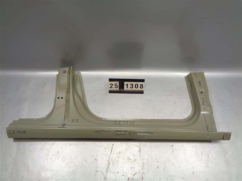 pravý práh Škoda Superb III 3V5 809 606