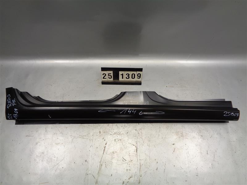 pravý práh Škoda Rapid zadní část