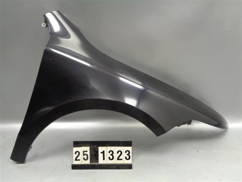 pravý přední blatník Škoda Superb II 3T0 821 022