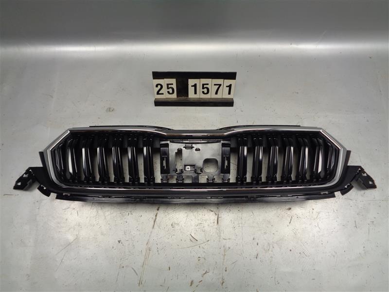 mřížka gril maska předního nárazníku Škoda Octavia IV lift