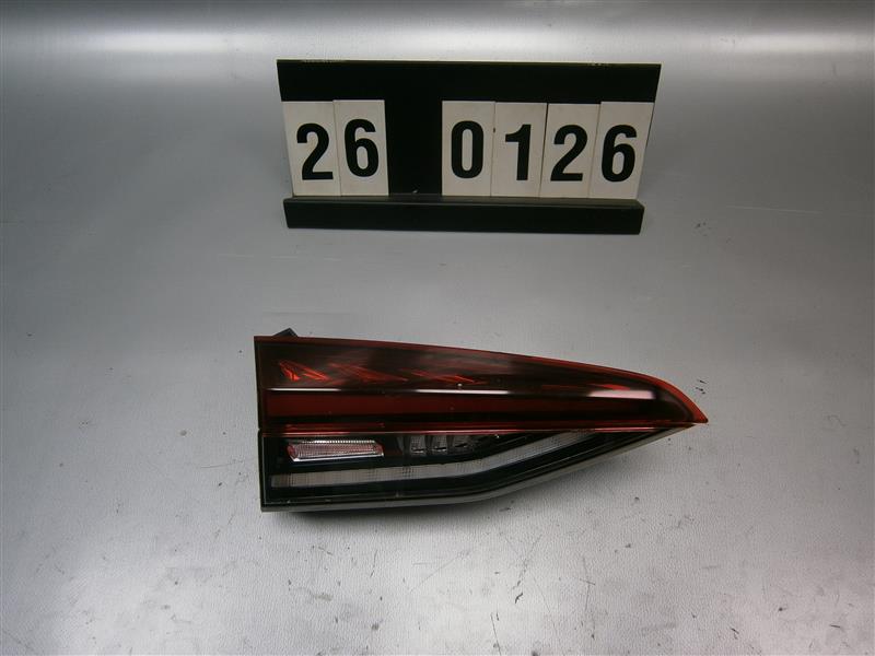 levé zadní LED světlo Škoda Octavia IV 5E7 945 307 A