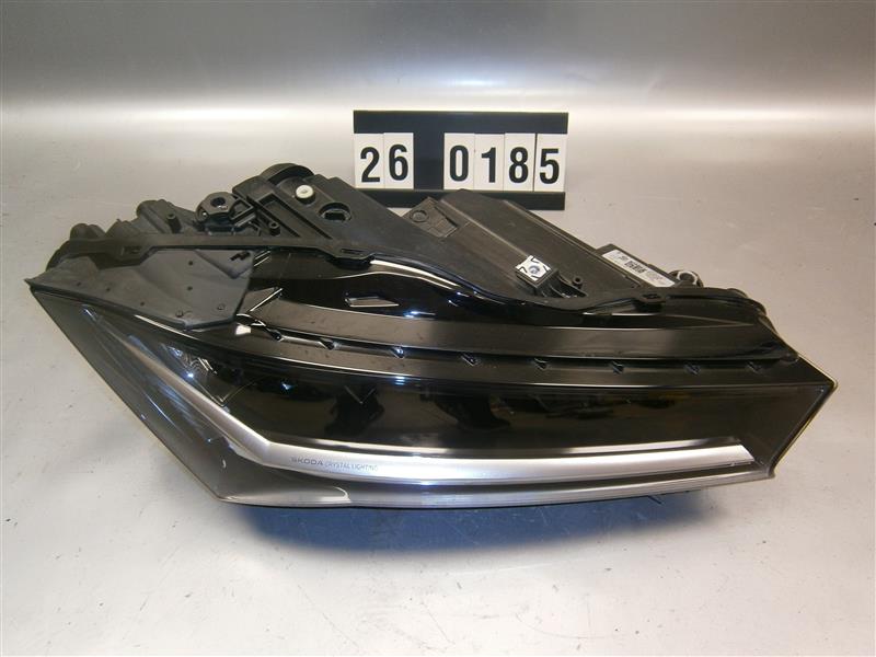 pravé přední LED světlo Škoda Superb IV 3P1 941 016