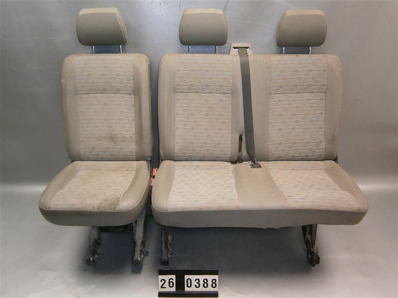 druhá řada sedadel VW Transporter T5 T6