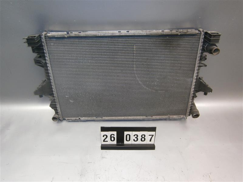 vodní chladič motoru VW Transporter T5 7H0 121 253 J