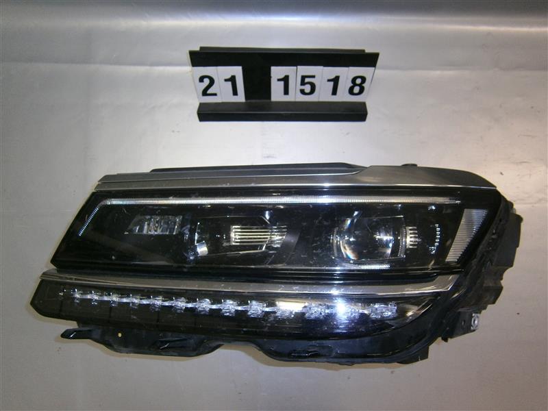 Volkswagen Tiguan levé full led světlo 5NB 941 081 A