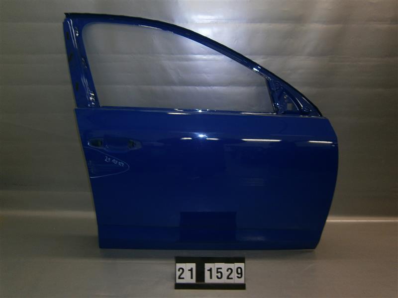 Škoda Octavia 3 pravé přední dveře 5E0 831 312