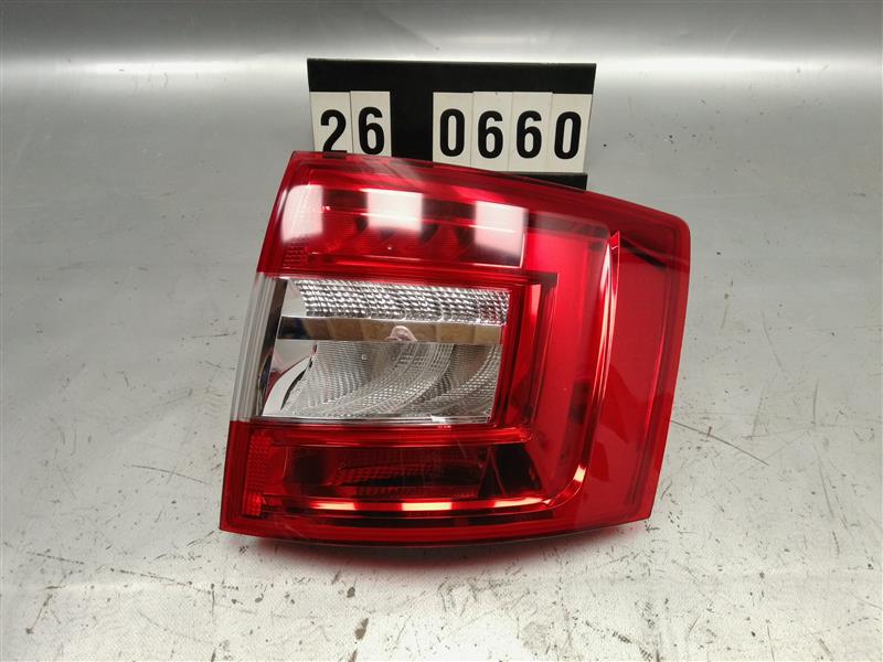 pravé zadní světlo Škoda Octavia III kombi 5E9 945 096 B