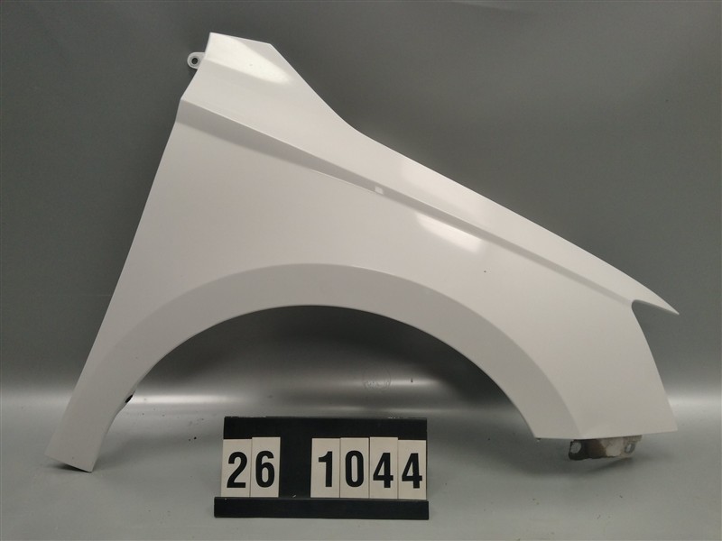 pravý přední blatník Škoda Fabia III 6V0 821 106