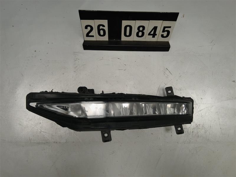 pravé přední mlhové světlo Škoda Superb III lift
