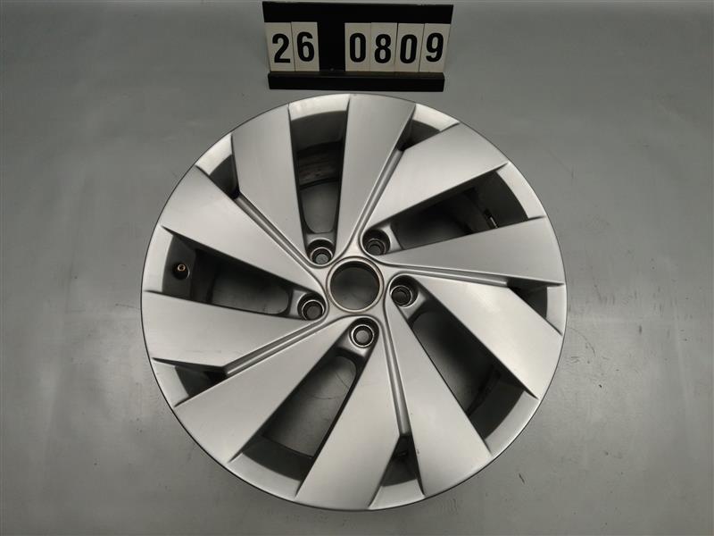disk alu kolo kusovka VW Golf VIII 5H0 601 025 BE