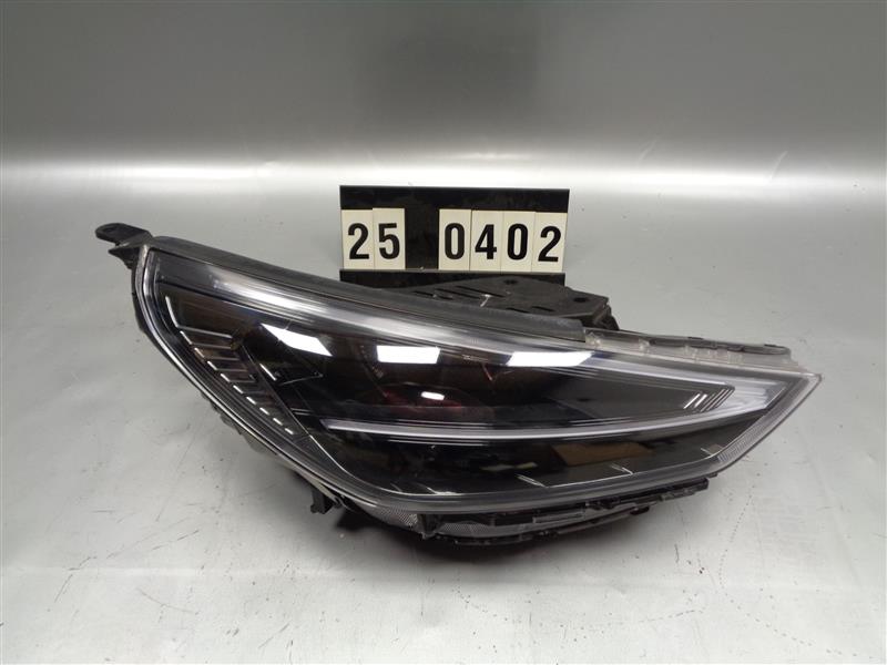 pravé přední LED světlo Hyundai i30 921 02G 600