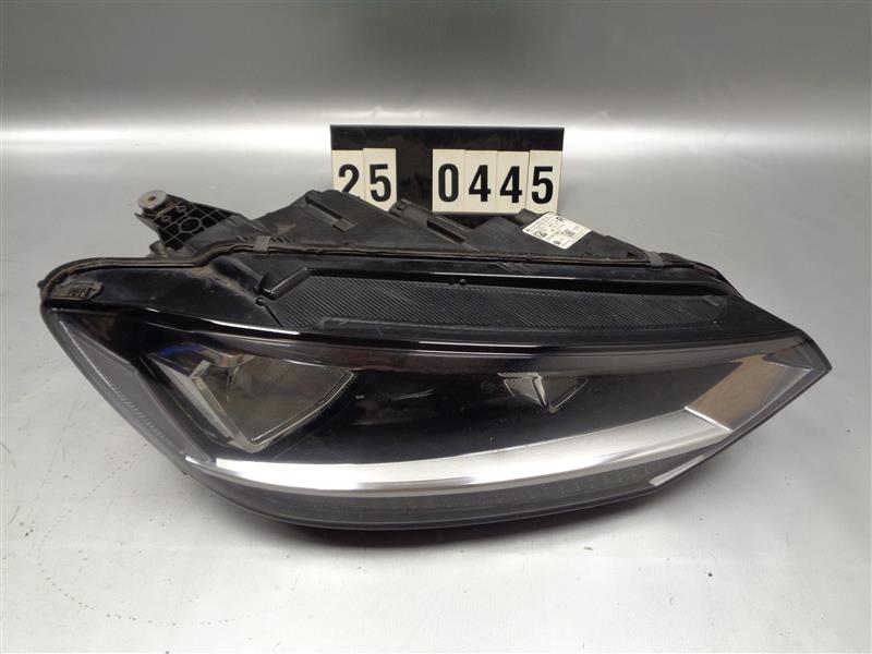 pravý přední světlomet VW Touran 5TB941006A