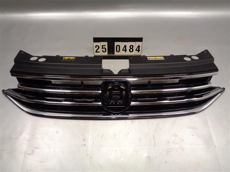 přední maska mřížka chladiče VW Tiguan 2 Lift
