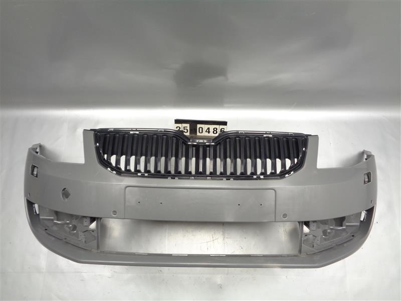 přední nárazník s otvory pro ostřikovače, senzory Škoda Octavia 3