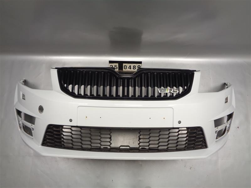 přední nárazník pro ostřikovače Škoda Octavia 3 RS