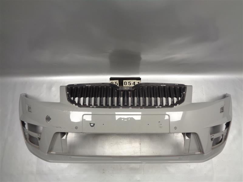 přední nárazník Škoda Octavia 3 RS 5E0 807 221 F