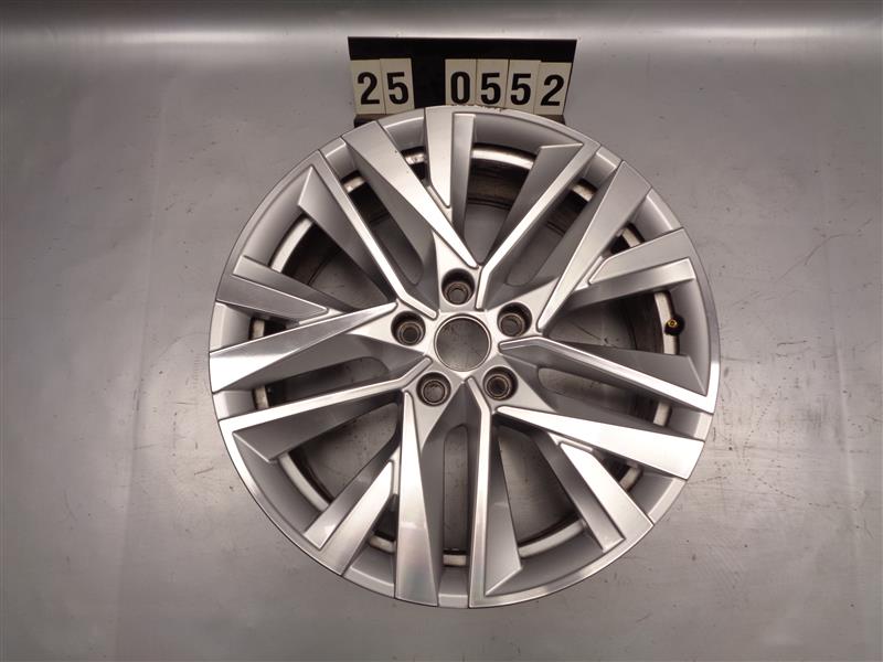 alu kolo disk kusovka Škoda Octavia 5E3 601 025
