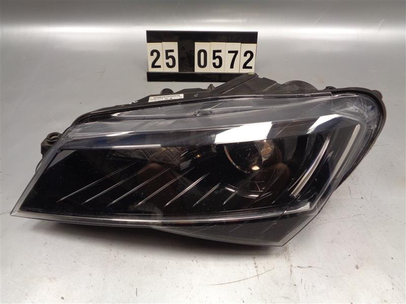 levé přední světlo xenon Škoda Superb 3 3V1 941 015 B