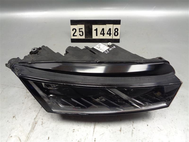 pravé přední světlo LED matrix Škoda Octavia IV