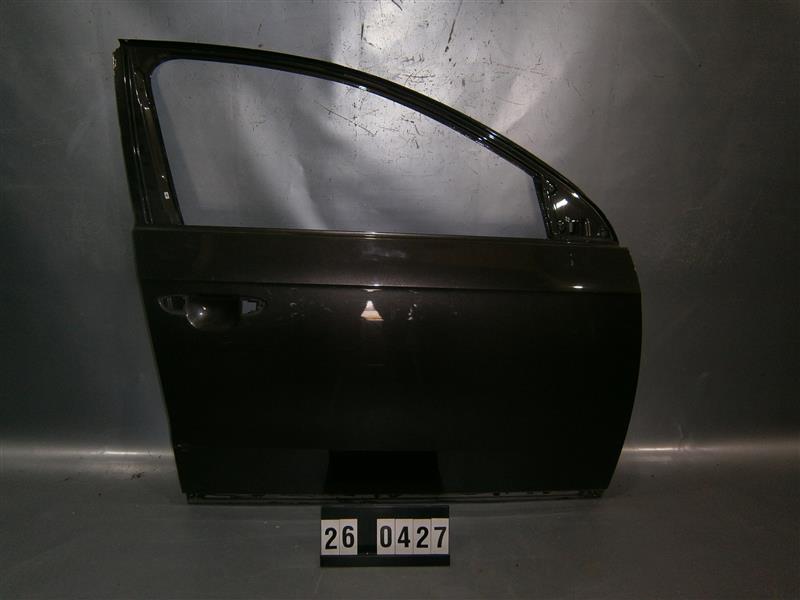 pravé přední dveře VW Passat B7