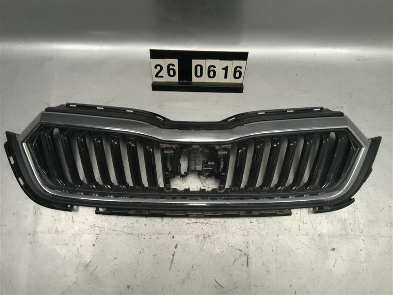 maska mřížka předního nárazníku  Škoda Octavia IV